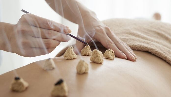 Bemelegítő bioaktív pontok a háton osteochondrosisra